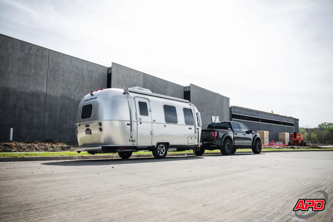 2022 Airstream - Image 12 of 12