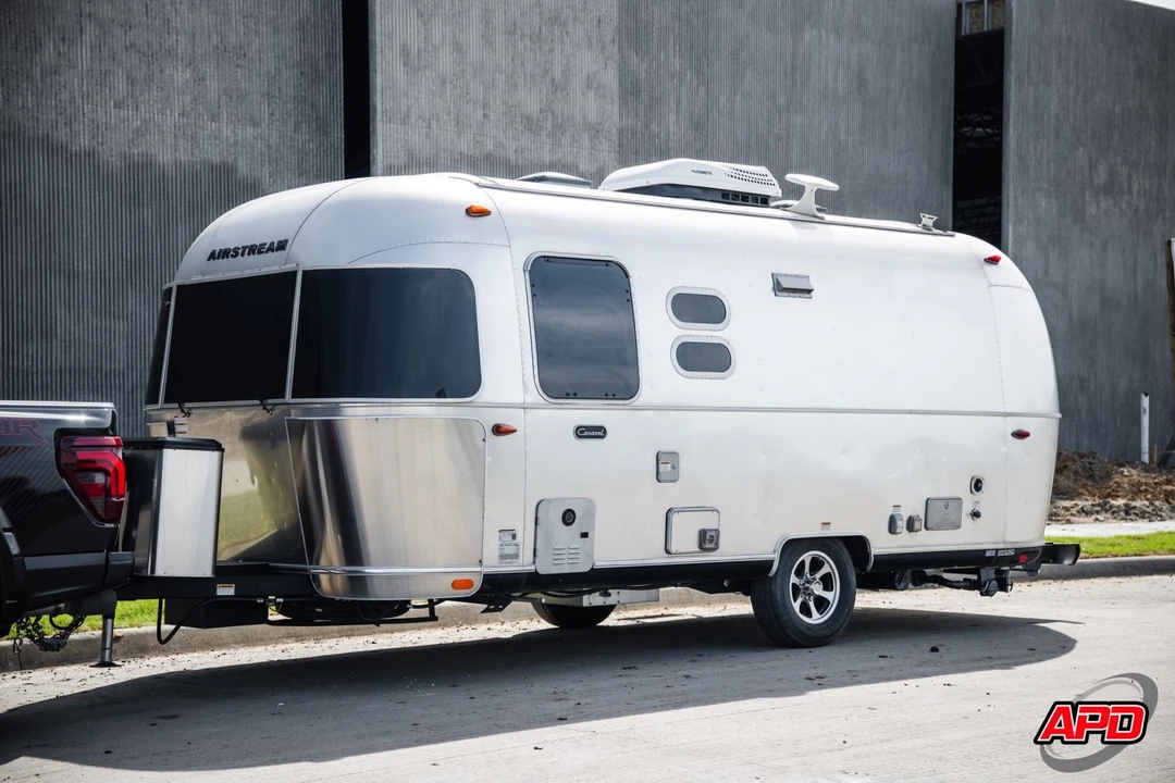 2022 Airstream - Image 8 of 12