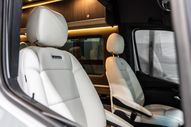 2022 Airstream - Image 4 of 8