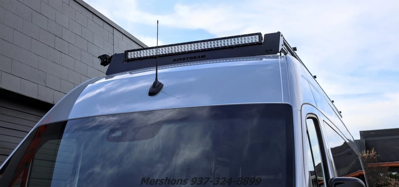 2022 Airstream - Image 17 of 21