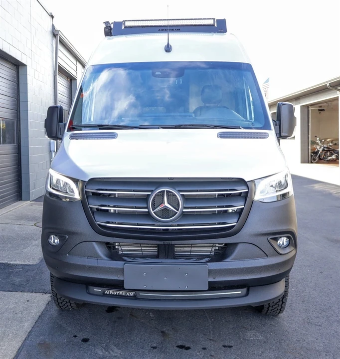 2022 Airstream - Image 7 of 21