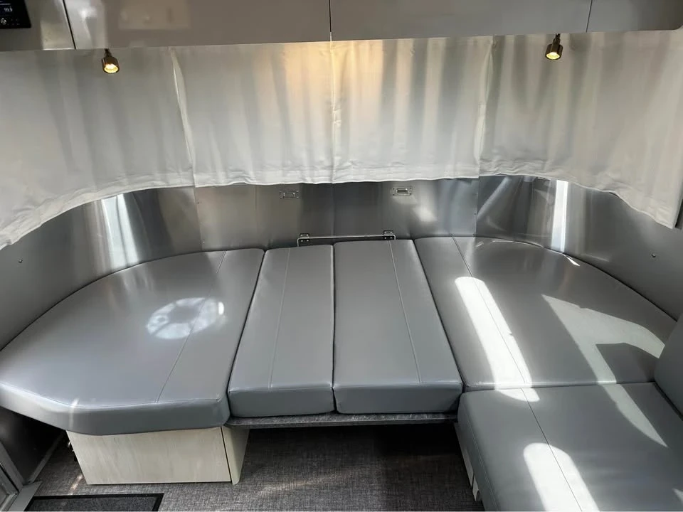 2022 Airstream - Image 9 of 19