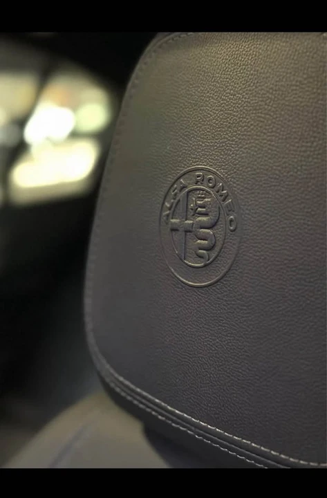 2022 Alfa Romeo Giulia - Image 14 of 16