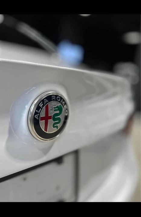 2022 Alfa Romeo Giulia - Image 7 of 16
