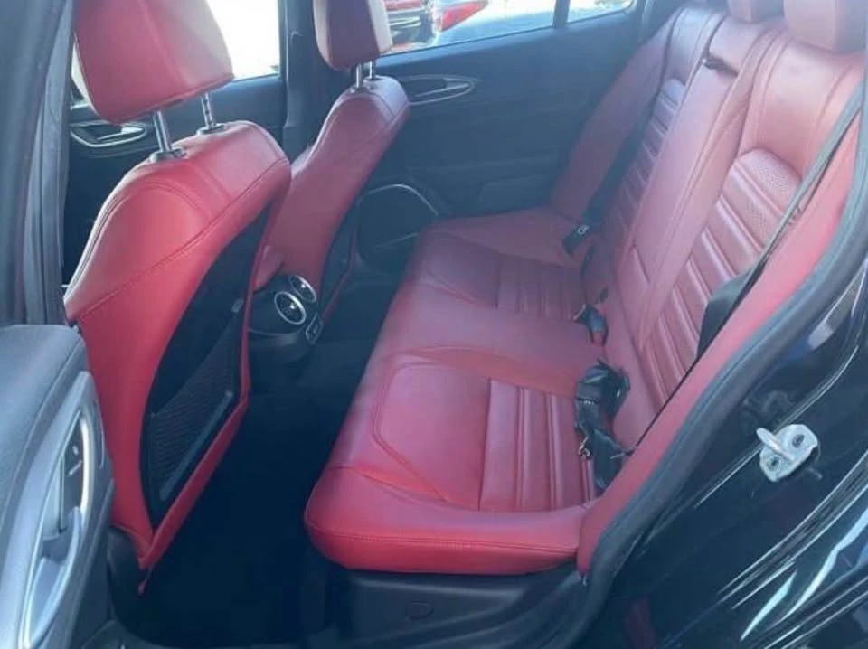2022 Alfa Romeo Giulia - Image 4 of 8