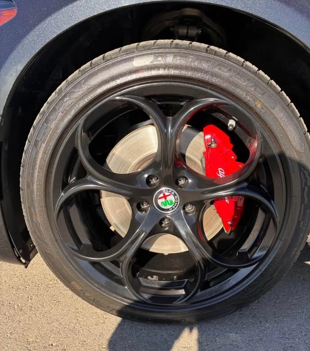 2022 Alfa Romeo Giulia - Image 8 of 10