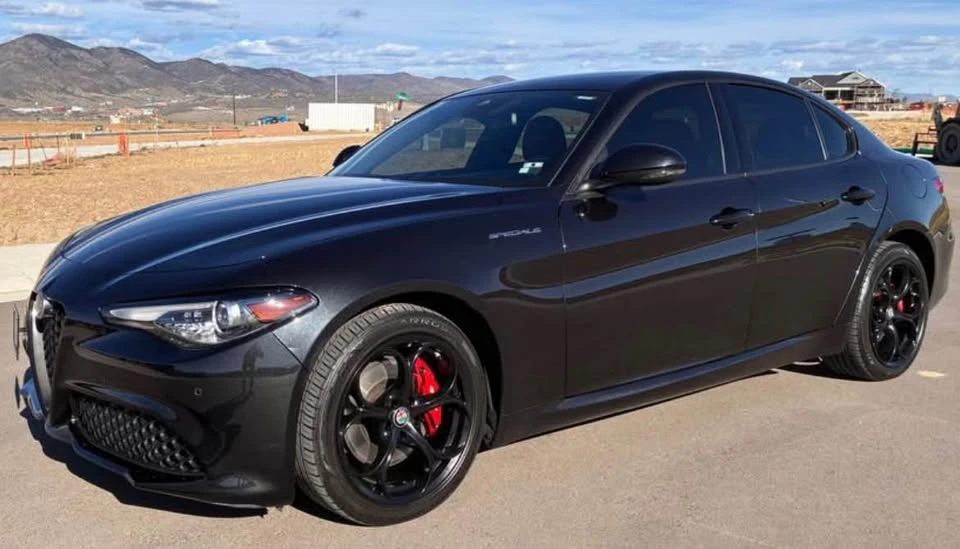 2022 Alfa Romeo Giulia - Image 3 of 10