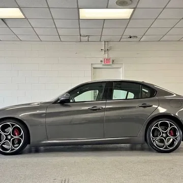 2022 Alfa Romeo Giulia