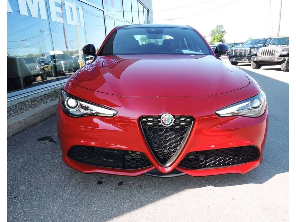 2022 Alfa Romeo Giulia - Image 2 of 9