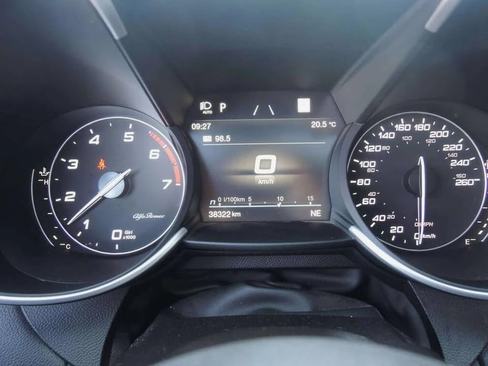 2022 Alfa Romeo Giulia - Image 8 of 9