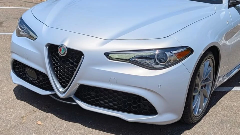 2022 Alfa Romeo Giulia - Image 11 of 14