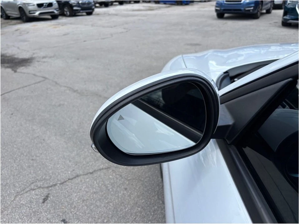 2022 Alfa Romeo Giulia - Image 19 of 20