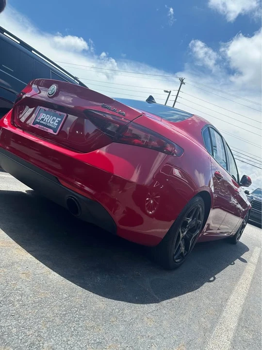 2022 Alfa Romeo Giulia - Image 2 of 19