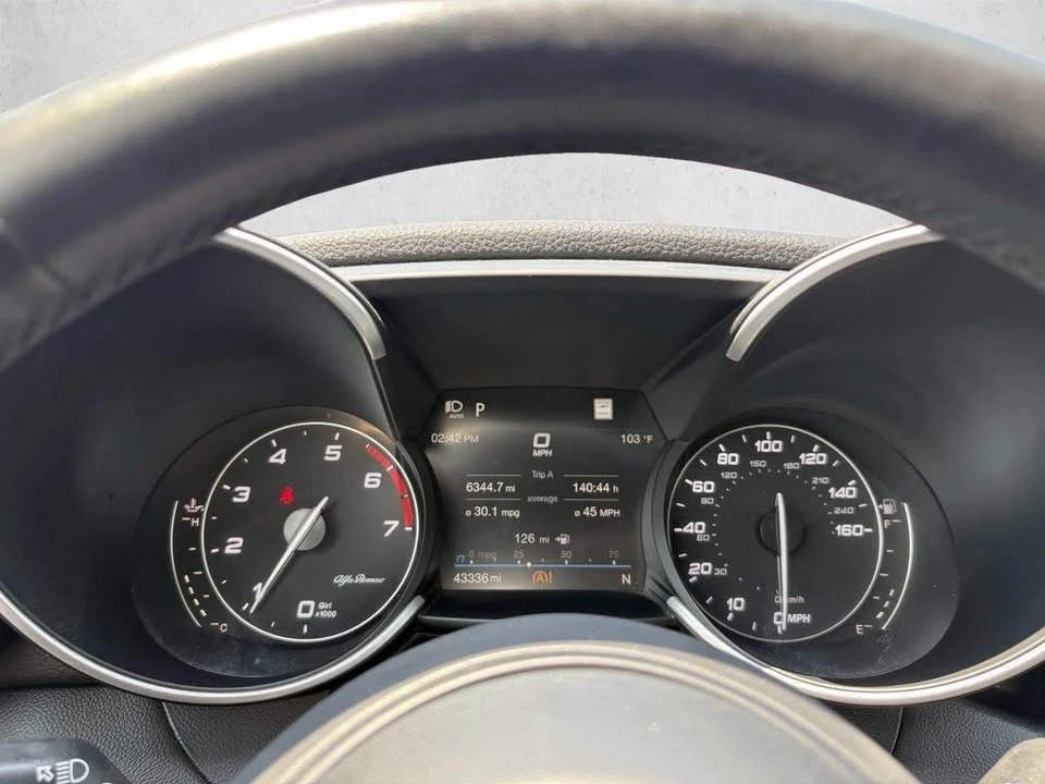 2022 Alfa Romeo Giulia - Image 9 of 19
