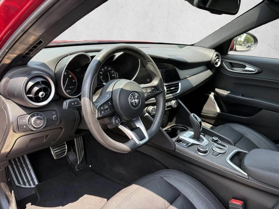 2022 Alfa Romeo Giulia - Image 6 of 19