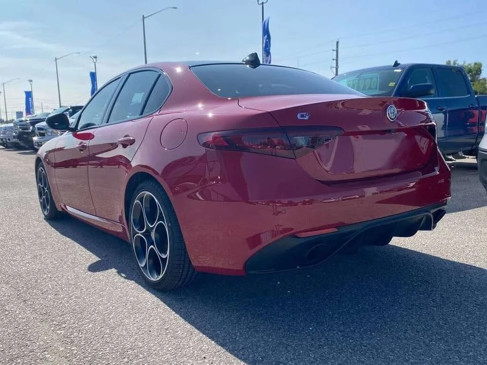 2022 Alfa Romeo Giulia - Image 2 of 8