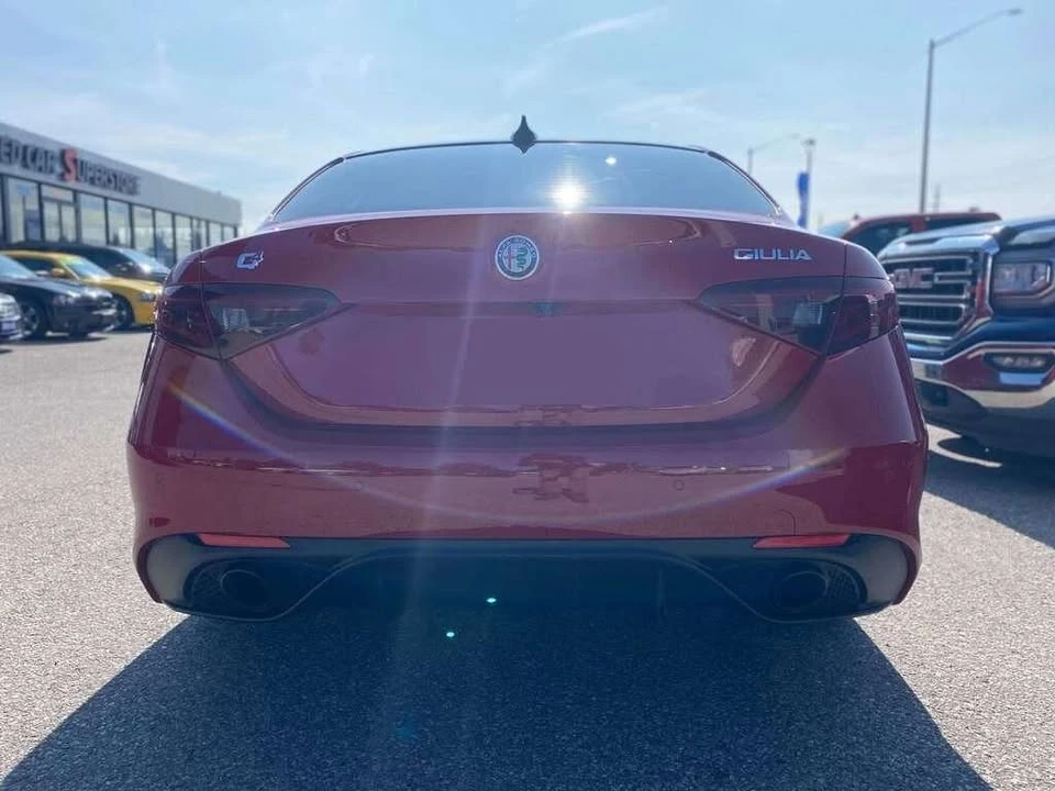 2022 Alfa Romeo Giulia - Image 3 of 8