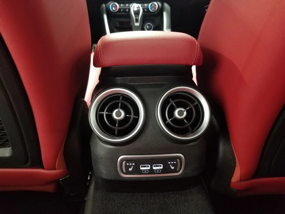 2022 Alfa Romeo Giulia - Image 16 of 20