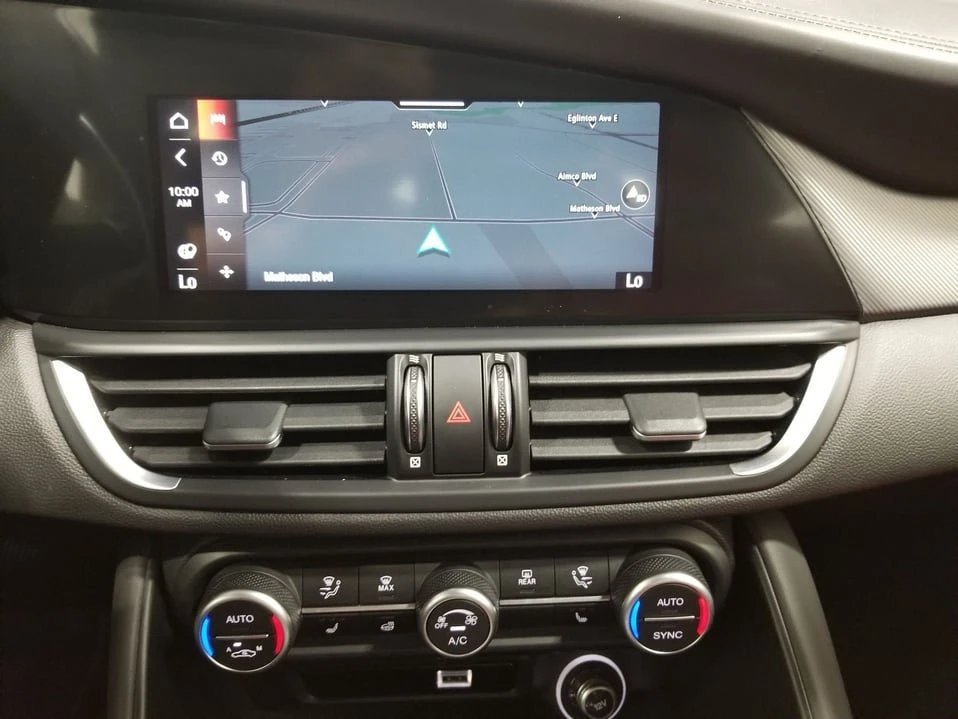 2022 Alfa Romeo Giulia - Image 18 of 20