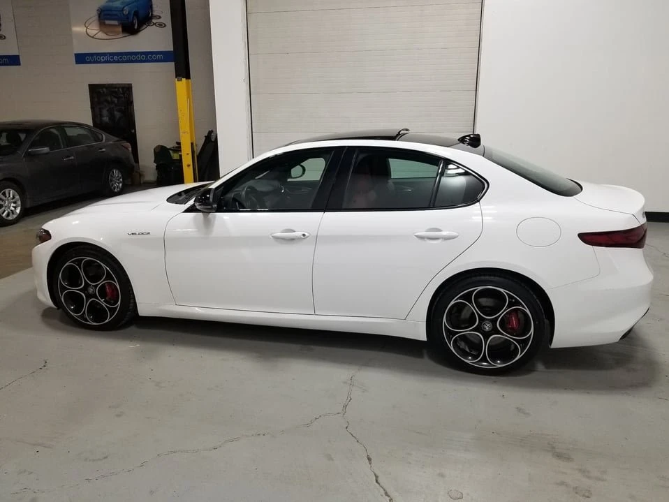 2022 Alfa Romeo Giulia - Image 4 of 20