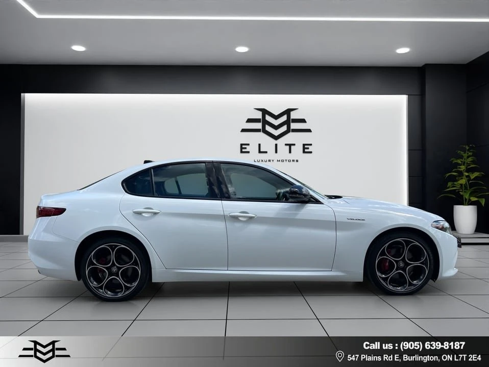 2022 Alfa Romeo Giulia - Image 8 of 20