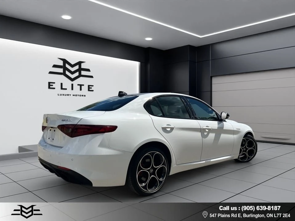 2022 Alfa Romeo Giulia - Image 7 of 20
