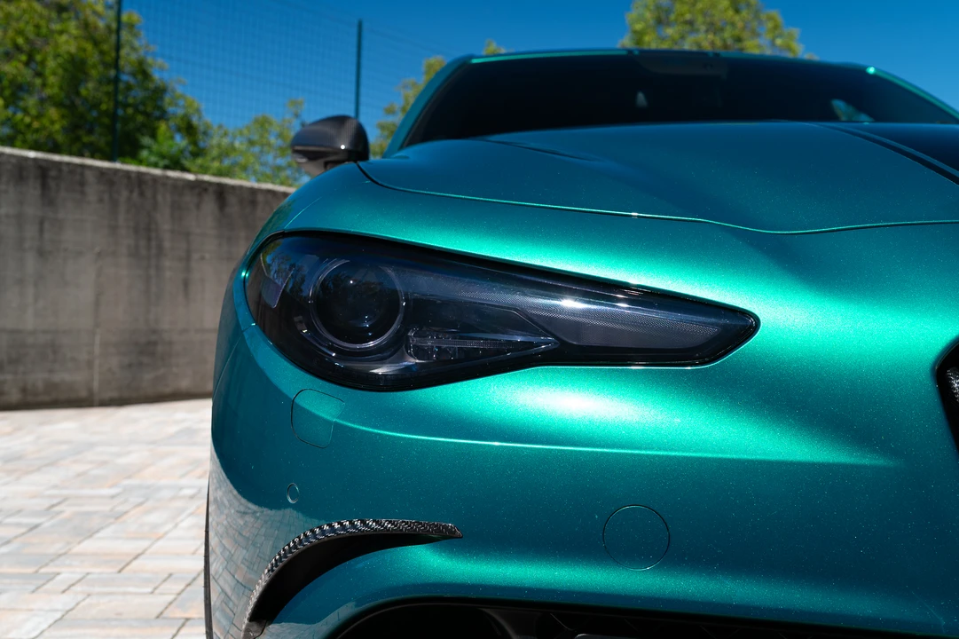2022 Alfa Romeo Giulia Quadrifoglio - Image 27 of 31