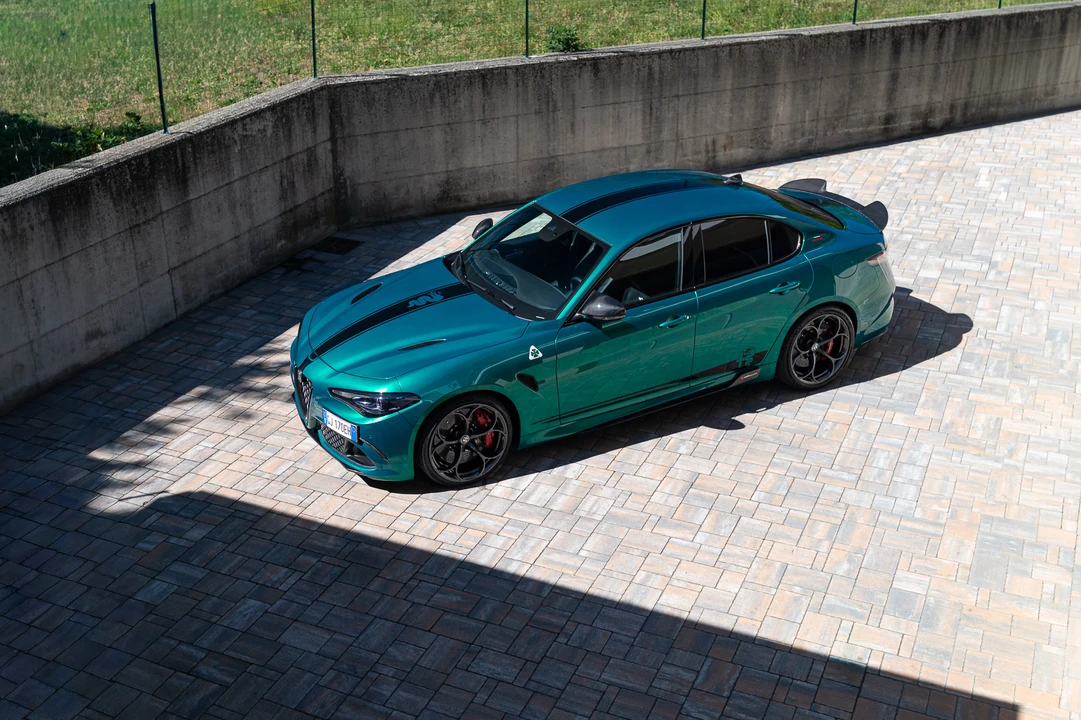2022 Alfa Romeo Giulia Quadrifoglio - Image 17 of 31