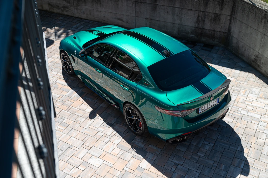 2022 Alfa Romeo Giulia Quadrifoglio - Image 18 of 31