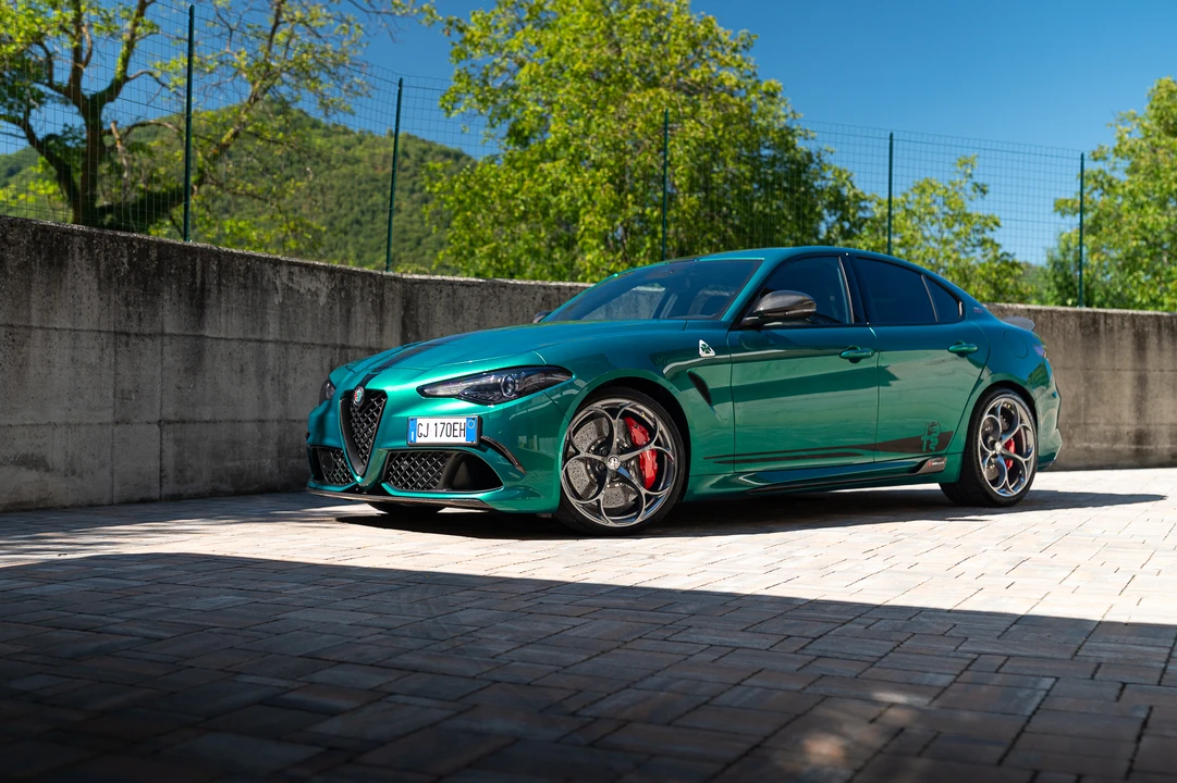 2022 Alfa Romeo Giulia Quadrifoglio - Image 19 of 31