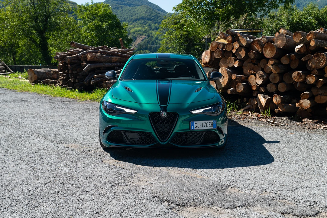 2022 Alfa Romeo Giulia Quadrifoglio - Image 10 of 31