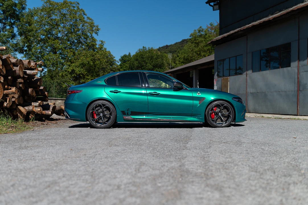2022 Alfa Romeo Giulia Quadrifoglio - Image 8 of 31