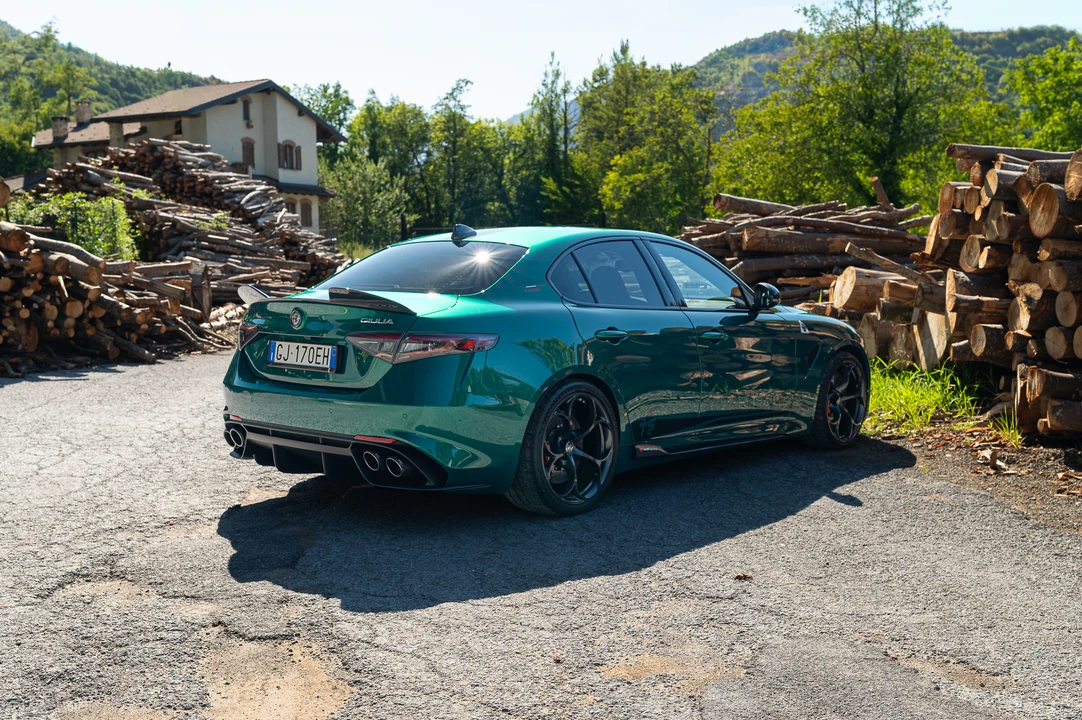 2022 Alfa Romeo Giulia Quadrifoglio - Image 7 of 31