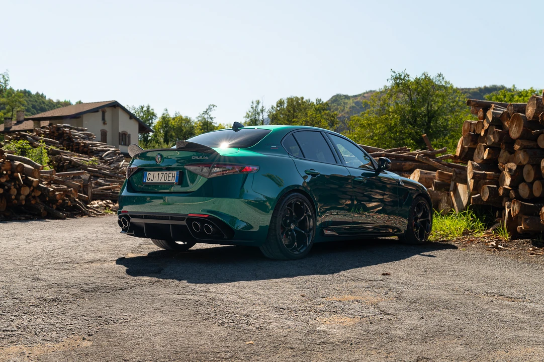 2022 Alfa Romeo Giulia Quadrifoglio - Image 15 of 31