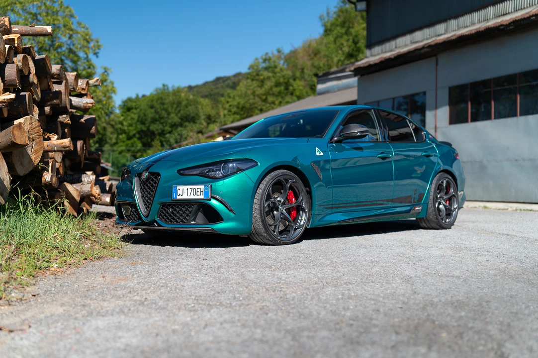 2022 Alfa Romeo Giulia Quadrifoglio - Image 11 of 31