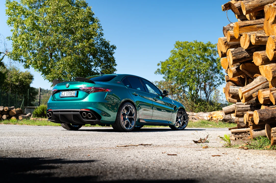 2022 Alfa Romeo Giulia Quadrifoglio - Image 14 of 31