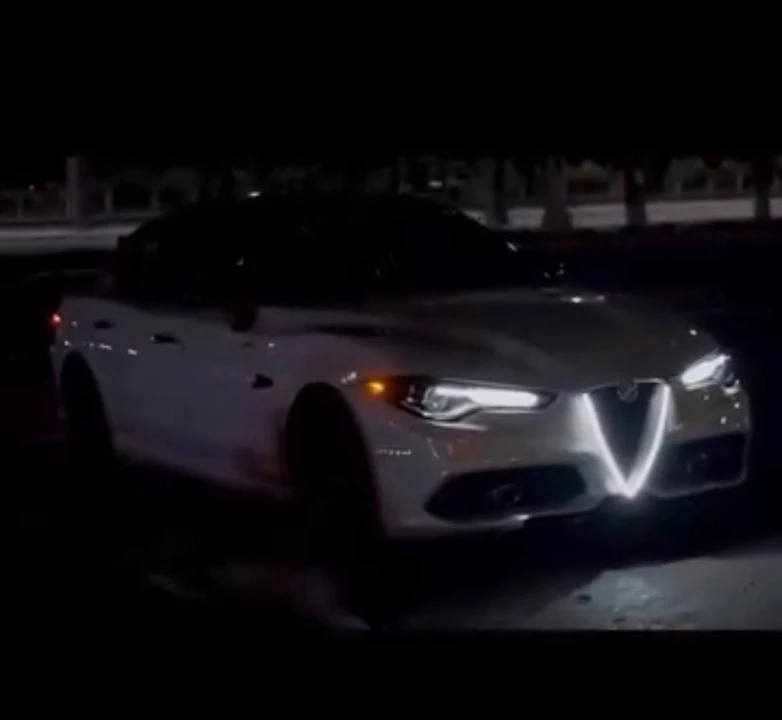2022 Alfa Romeo Giulia - Image 3 of 21