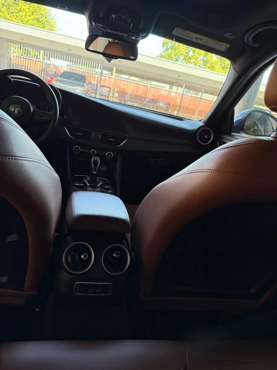 2022 Alfa Romeo Giulia - Image 8 of 14