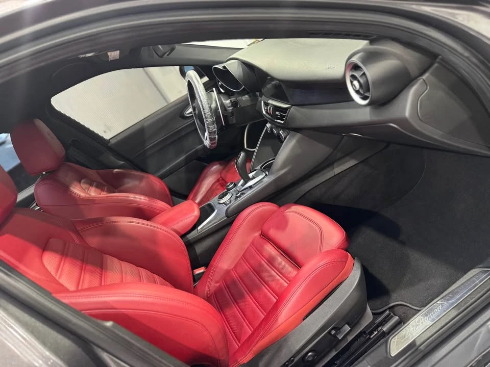 2022 Alfa Romeo Giulia - Image 6 of 13