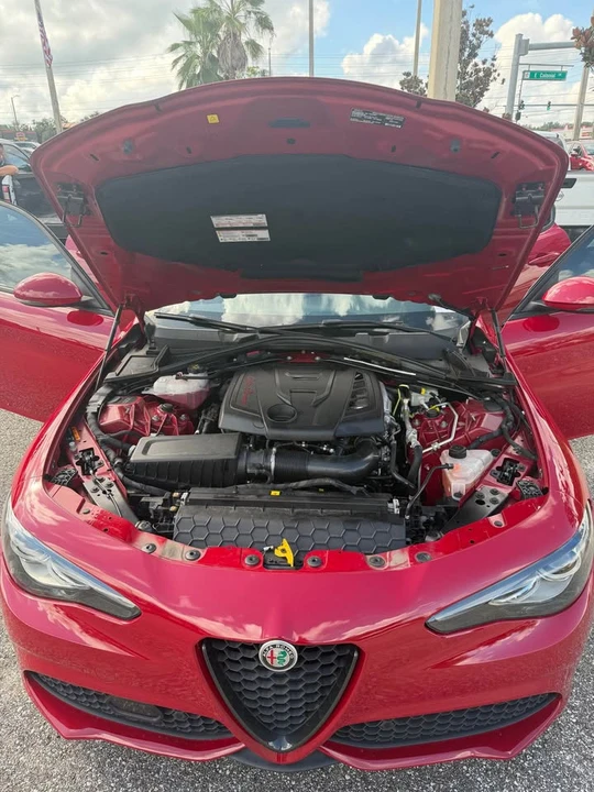 2022 Alfa Romeo Giulia - Image 9 of 9