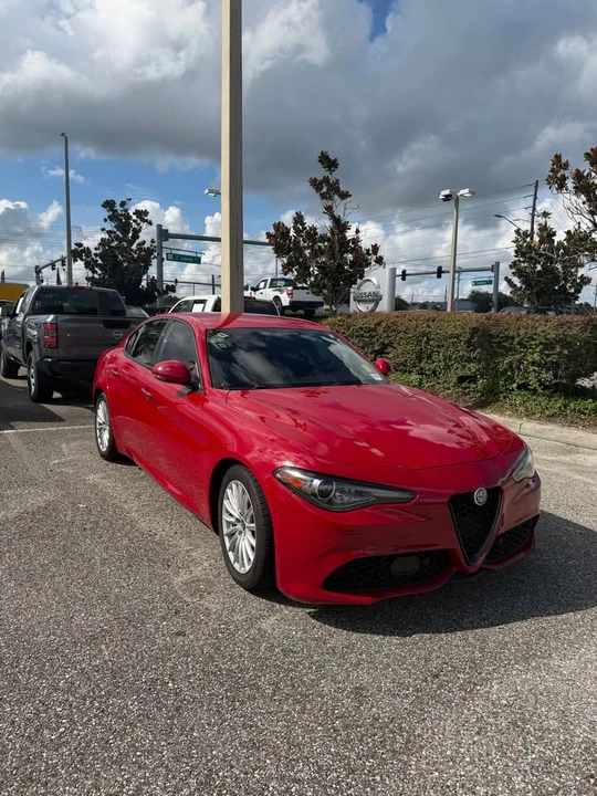 2022 Alfa Romeo Giulia - Image 3 of 9