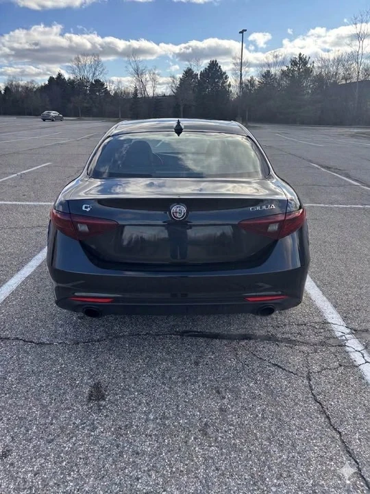 2022 Alfa Romeo Giulia - Image 3 of 6