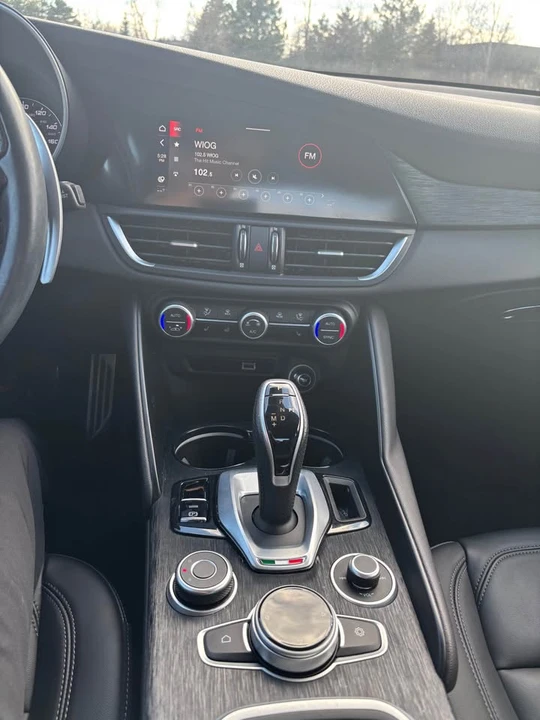 2022 Alfa Romeo Giulia - Image 6 of 6