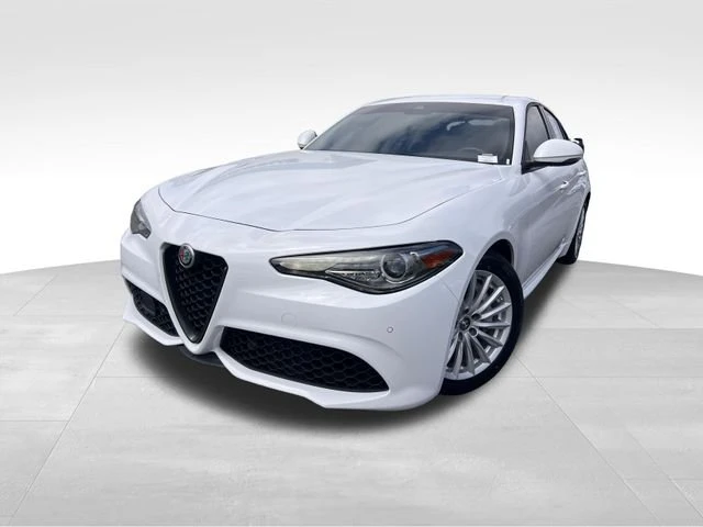 2022 Alfa Romeo Giulia - Image 6 of 17