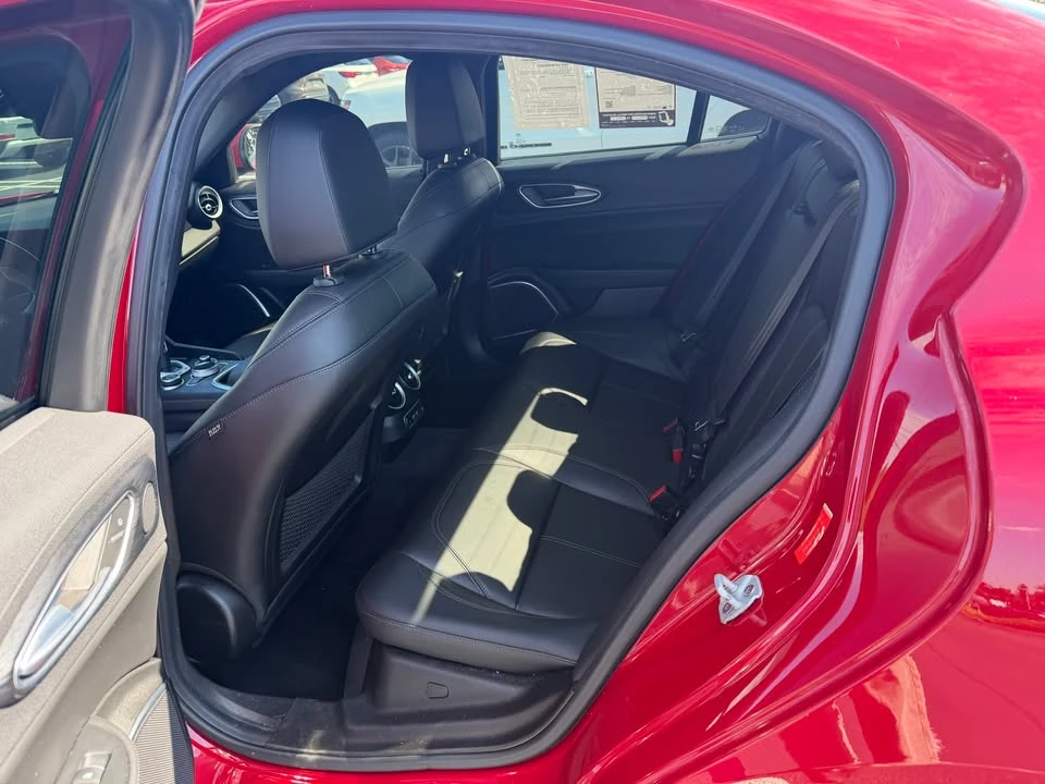 2022 Alfa Romeo Giulia - Image 8 of 12