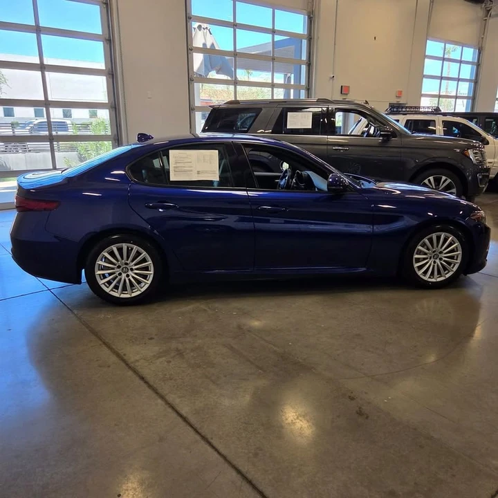 2022 Alfa Romeo Giulia - Image 6 of 20