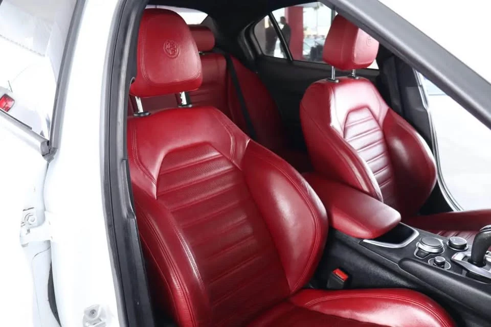2022 Alfa Romeo Giulia - Image 12 of 14