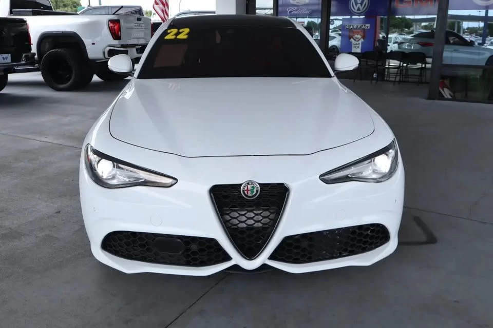 2022 Alfa Romeo Giulia - Image 6 of 14