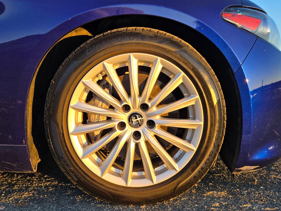 2022 Alfa Romeo Giulia - Image 27 of 31