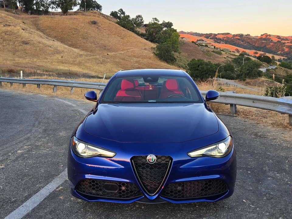 2022 Alfa Romeo Giulia - Image 6 of 31